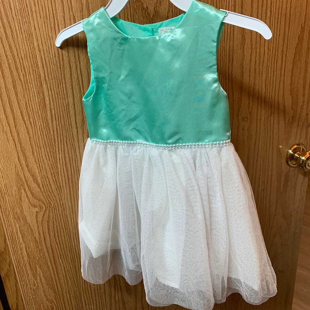 Little girl’s dress